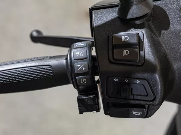 jaszmotor_webshop_z-tech_zt-52b_elektromos_robogo_(1870w,_60v,_23ah,_grafen) galéria