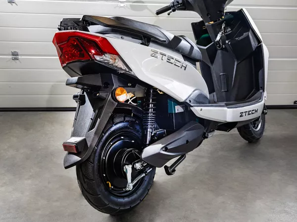 jaszmotor_webshop_z-tech_zt-52b_elektromos_robogo_(1870w,_60v,_20ah,_Ólomsavas) galéria