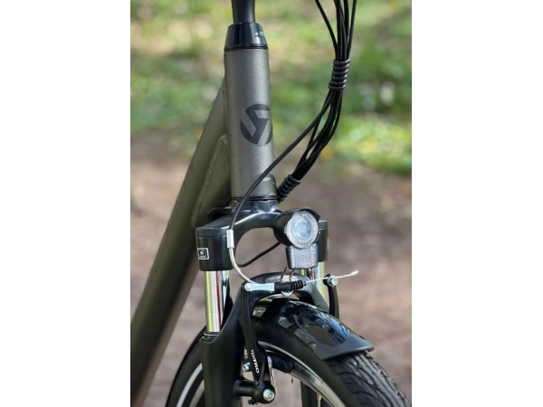 jaszmotor_webshop_barton_e-city_elektromos_kerekpar_26"-os_kerekkel_-_(250w,_36v,_13ah,_li-ion) galéria