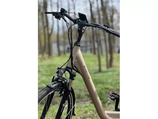 jaszmotor_webshop_barton_e-city_elektromos_kerekpar_28''-os_kerekkel_-_(250w,_36v,_13ah,_li-ion) galéria