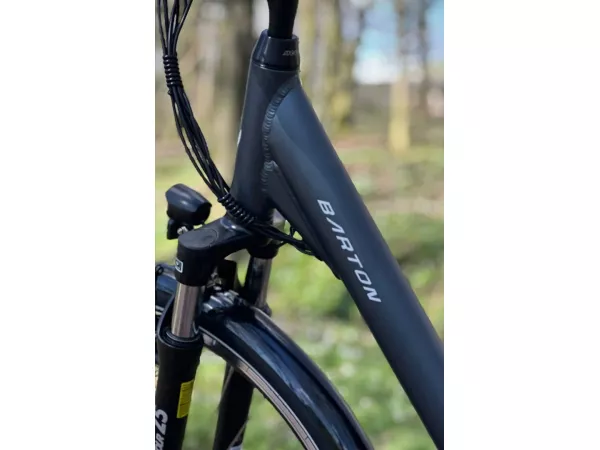 jaszmotor_webshop_barton_e-city_elektromos_kerekpar_28"-os_kerekkel_-_(250w,_36v,_14.5ah,_li-ion) galéria