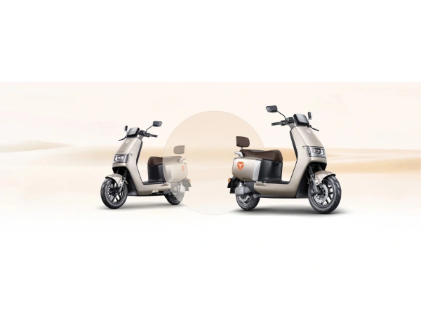 jaszmotor_webshop_yadea_epoc_elektromos_robogo_3200w,_72v,_38ah,_grafen_(Új)_-_szurke galéria