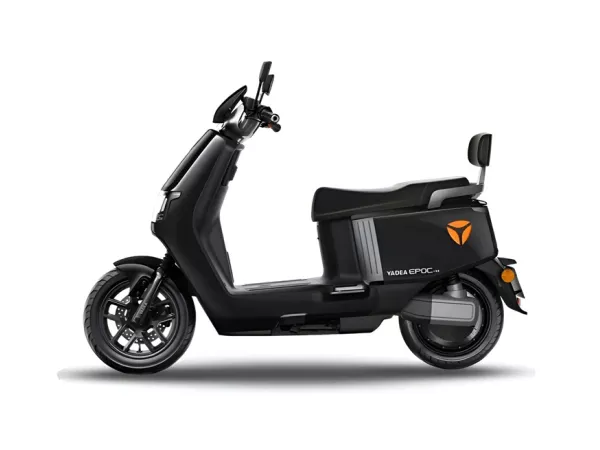 jaszmotor_webshop_yadea_epoc_elektromos_robogo_3200w,_72v,_38ah,_grafen_(Új)_-_fekete galéria