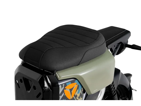 jaszmotor_webshop_yadea_gfx_elektromos_robogo_1200w,_48v,_24ah,_litium_(Új)_-_feher galéria