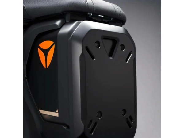 jaszmotor_webshop_yadea_gfx_elektromos_robogo_1200w,_48v,_24ah,_litium_(Új)_-_fekete galéria