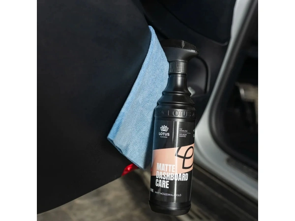jaszmotor_webshop_lotus_cleaning_matt_muszerfalapolo_spray_(250ml) galéria
