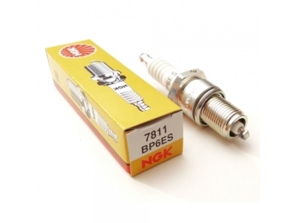 jaszmotor_webshop_gyertya_nkg_bp6es