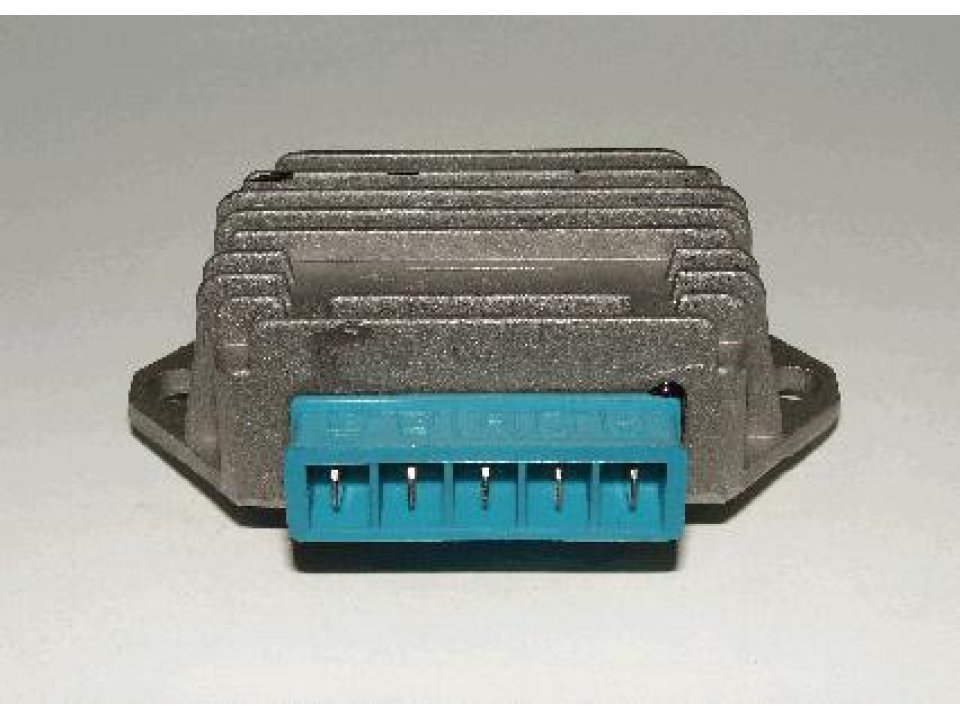 jaszmotor_webshop_feszultseg_szabalyzo_piaggio_vespa_12v_16a_ac__dc_rms