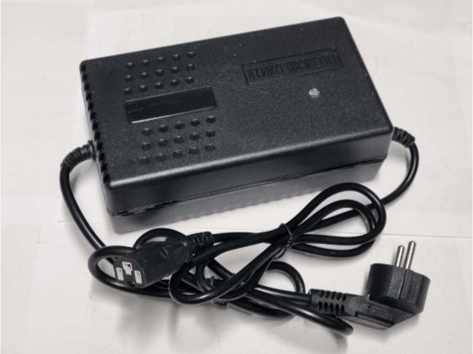 jaszmotor_webshop_grafen_akkumulator_gyorstolto_48v_12a