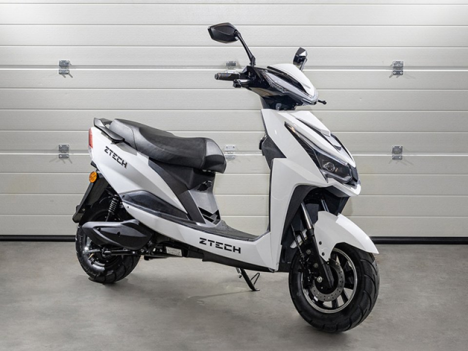 jaszmotor_webshop_z-tech_zt-52b_elektromos_robogo_<br>(1200w,__60v,__20ah,__Ólomsavas)