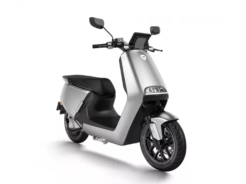 jaszmotor_webshop_z-tech_zt-22_g5_elektromos_robogo_(2300w,_60v,_31ah,_li-ion)